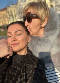 Nina Badrić sa svojom majkom Milom Badrić