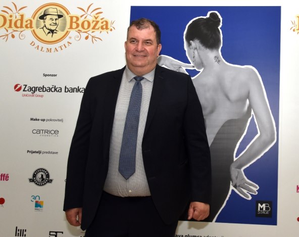Jakov Kitarović boravi u Hrvatskoj dok Kolinda Grabar-Kitarović često mijenja lokacije