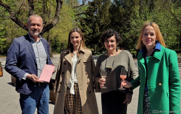 Press_Salon pjenušavih vina ZG_ Ivo Kozarčanin, Petra MAsnec TZ jaska, M.Vukelic, N. Levičnik_Maksimir (8).JPG