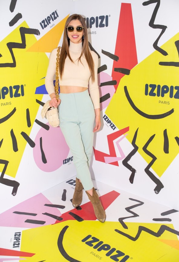 Iva Šarić nosi Isabel Marant čizme i Bottega Veneta torbu
