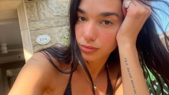 Kako Dua Lipa izgleda bez šminke?