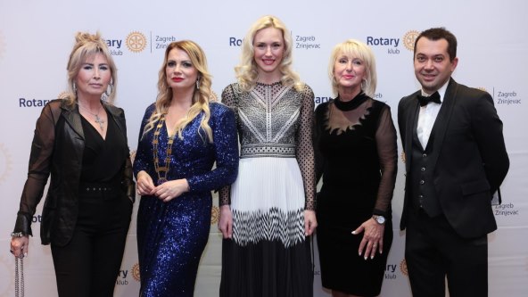 Natalija Prica pojavila se sinoć na gala večeri Rotary kluba Zagreb Zrinjevac.