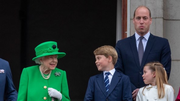 Kraljica Elizabeta i princ George