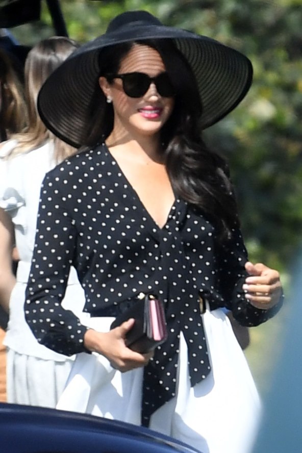 Omiljene naočale Meghan Markle Le Specs Air Heart ponovno su u prodaji