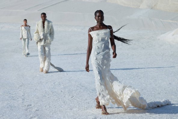 Jacquemus Le Papier