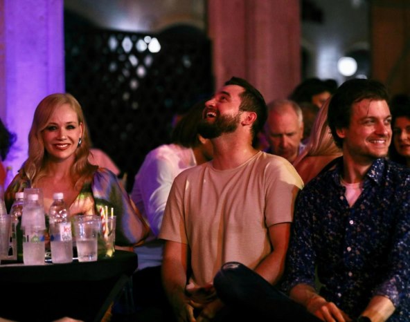 Jelena Rozga na Splitskom festivalu u društvu Ivana Huljića i Matije Cveka
