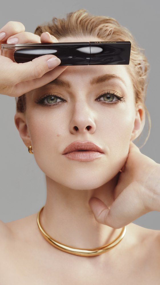 LANCOME_AMANDA_WITH_MASCARA_200_.jpg