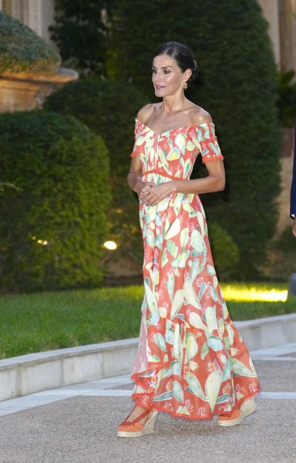 Kraljica Letizia u espadrilama