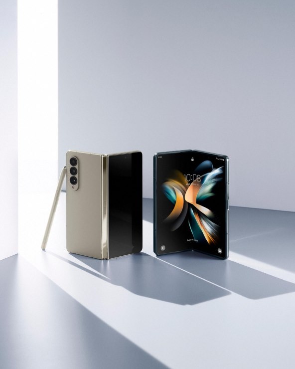 5_Galaxy Z Fold4(1).jpg