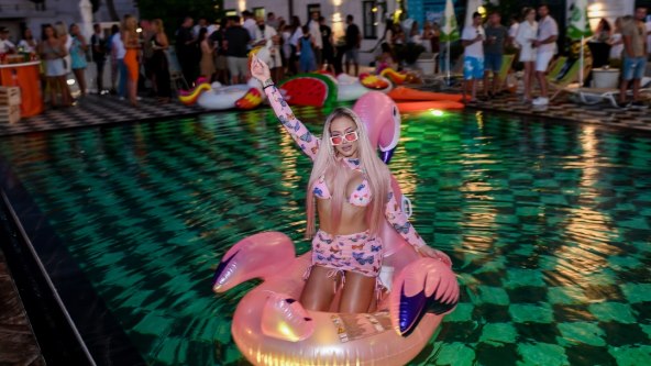 Ela Jerković došla je na Storyjev party u Trogirujpg