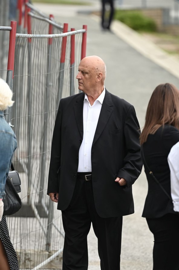 Ljubo Ćesić Rojs iznenadio drugačijim, mršavijim izgledom