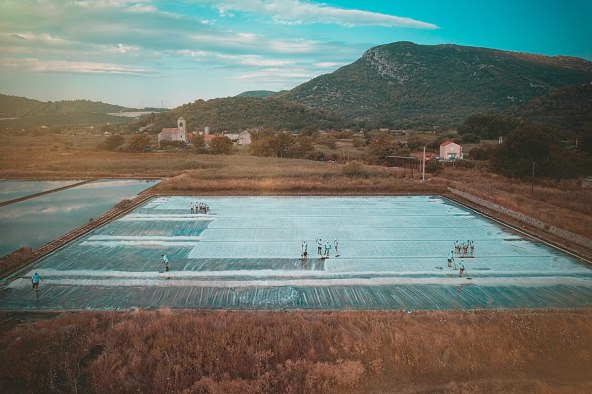 Stonska solana _bazen MUNDO iz tog bazena narod je uzimao sol sebi.jpg