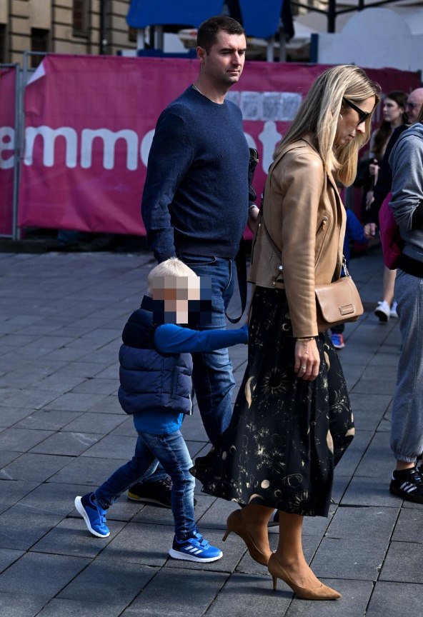 Ministar Filipović ima suprugu i sina