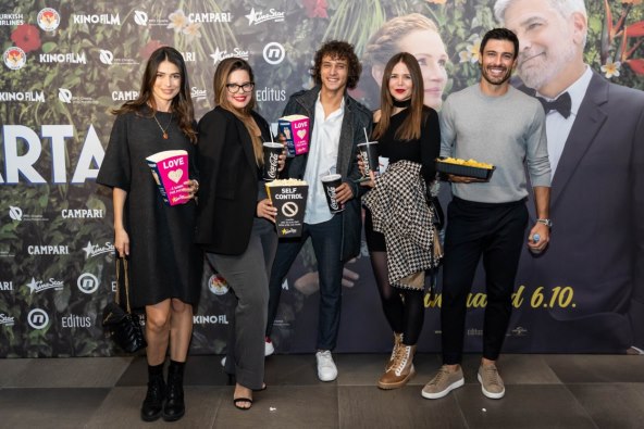 Iris Cekuš, Lucija Lugomer, Filip Vidović, Ivana Čuljak i Pedro Soltz na premijeri filma