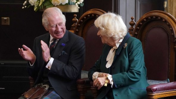 Kralj Charles III. i kraljica supruga Camilla su godinama imali aferu