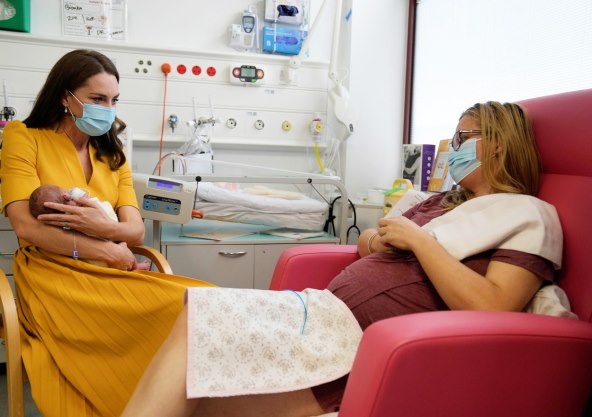 Kate Middleton posjetila rodilište