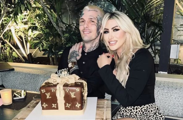 Melanie Martin i Aaron Carter su stalno prekidali vezu