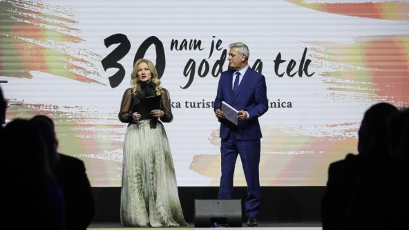 Barbara Kolar i Robert Ferlin zajedno vodili program