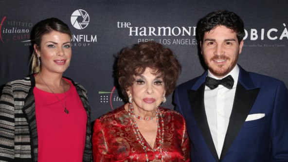 Gina Lollobrigida s asistenom Andreom i njegovom djevojkom