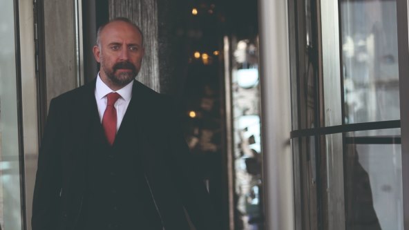 Halit Ergenc glumi u seriji Očev izbor