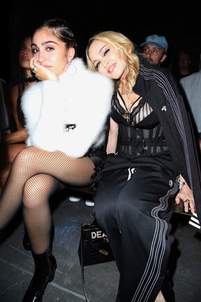 Madonna i Lourdes Leon