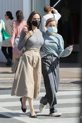 Angelina Jolie se udebljala nekoliko kilograma