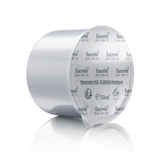 GL_en_ECN_98389_HyFi_Day_SPF15_Refill_Lying_50ml_08_22_PS.png