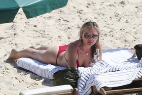 Melissa Cohen uživa na plažI u Brazilu