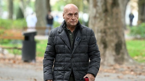 Zvonimir Hodak je poznati hrvatski odvjetnik