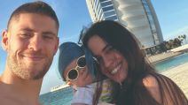 Andrej Kramarić i Mia Kramarić sa sinom Viktorom