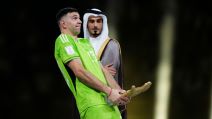 Emiliano Martinez proglašen najboljim golmanom SP-a pa sramotnom gestom šokirao sve