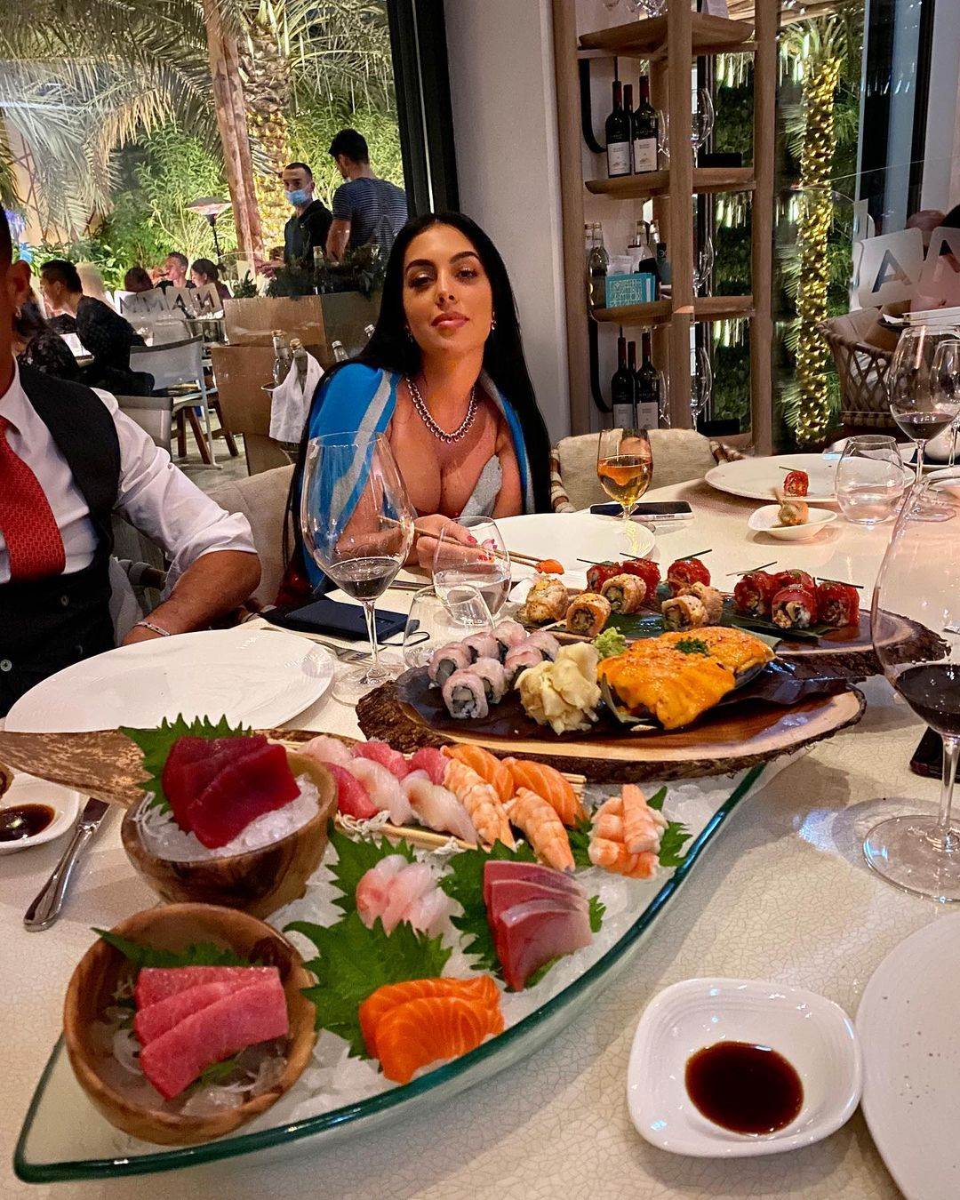 Georgina Rodriguez na naslovnici španjolskog Ellea