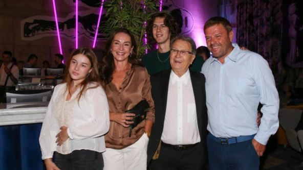 Ciro-Blazevic-sa-sinom-Miroslavom-Juniorom-i-obitelji.jpeg
