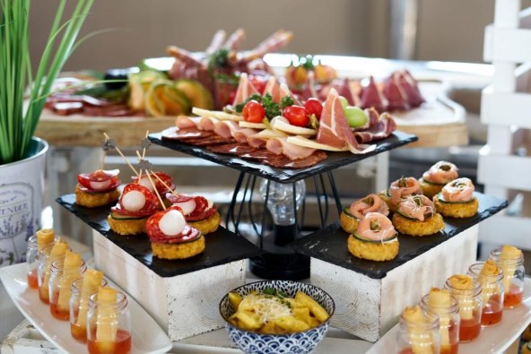 Catering Muring.jpg