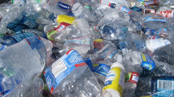 2021_Sustainability_Photo_plastic_bottles_B2C.jpg
