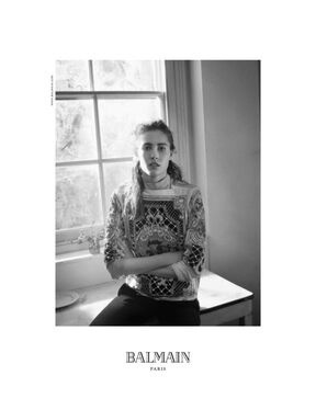 Ljepota Nadje Bender za modnu kuću Balmain