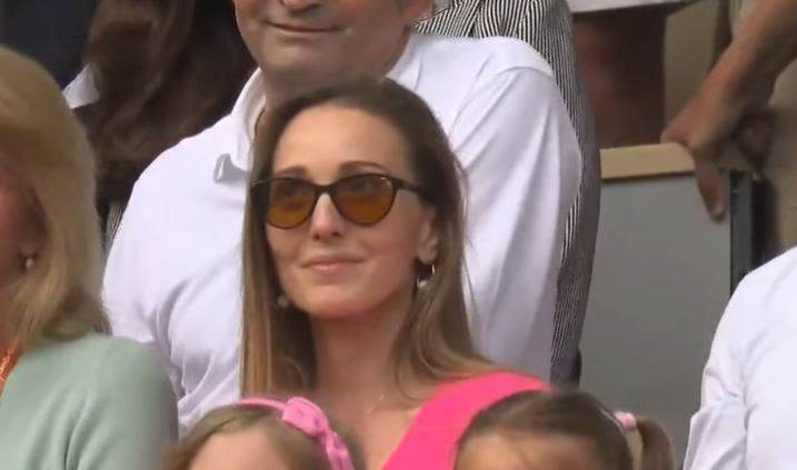 JELENA ĐOKOVIĆ PROŠETALA SARAJEVOM: Mnogima za oko zapela njezina torba koja košta 1000 eura