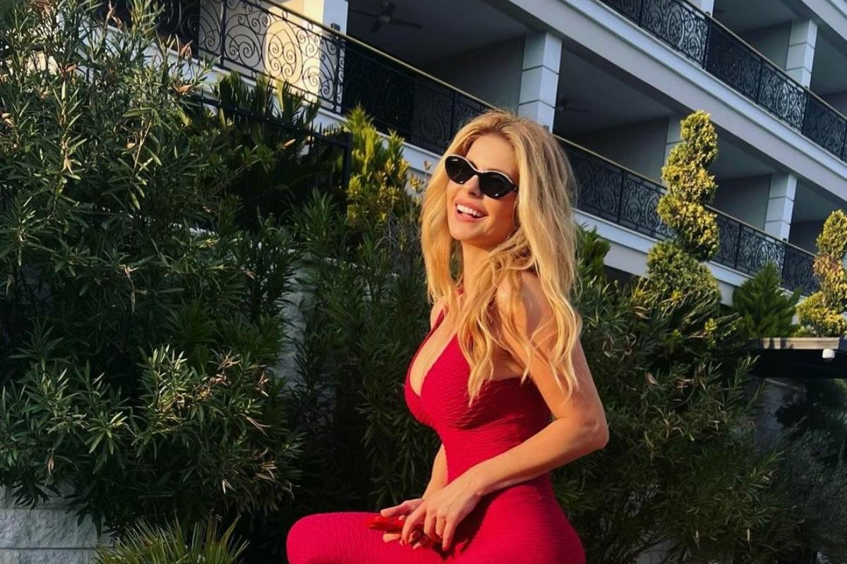  Renata Lovrincevic Buljan u uskoj haljini s dekolteom