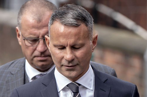 Ryan Giggs u istom trenutku imao 9 veza