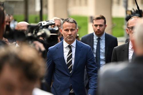 Ryan Giggs ceka trece dijete