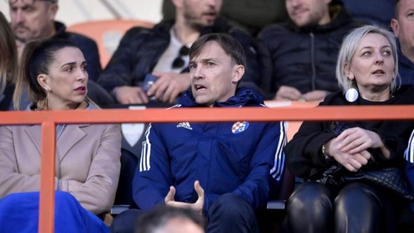 Dario Šimić i Vlatka Peras na tribinama utakmice.