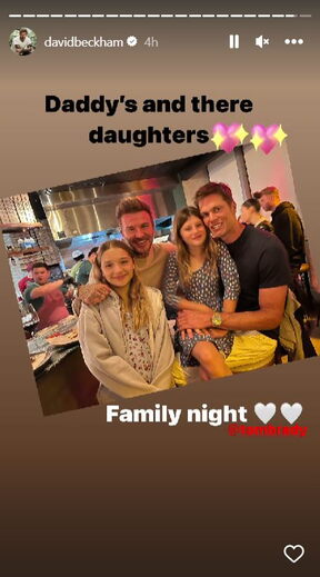 David Beckham, Harper Seven Beckham, Tom Brady i Vivian Brady u pizzeriji
