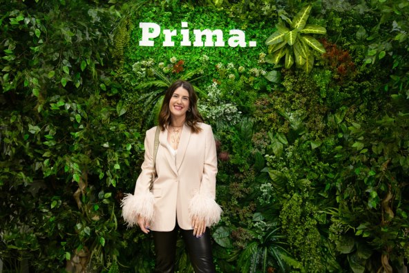 Slađana Ostić na Prima photowallu.jpg