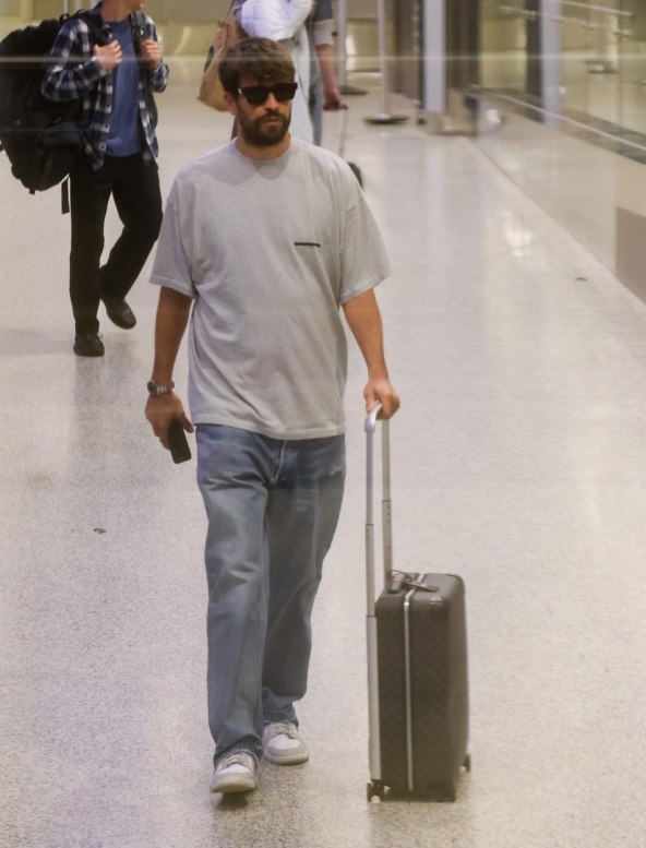 Gerard Pique na aerodromu