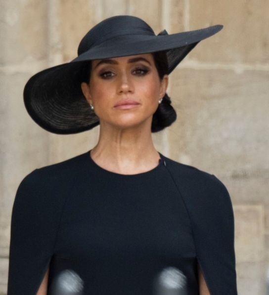 Meghan Markle je zamjerila Kate Middleton što je dobila prednost kod poznatog dizajnera