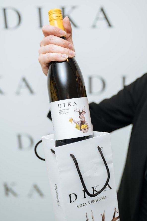 Dika vina (2).jpg