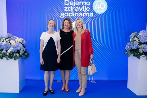 Alemka Markotić,ravnateljica Klinike za infektivne bolesti „Dr. Fran Mihaljević“, Nevenka Kovač, ravnateljica Poliklinike Aviva, Ivana Pavić Šimetin, zamjenica ravnatelja Hrvatskog zavoda za javno zdravstvo.jpg