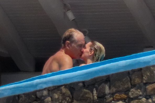 Dolph Lundgren i Emma Krokdal ljetuju u Grčkoj