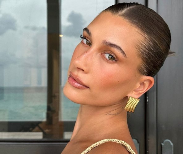 Hailey Bieber beauty trend Latte Make Up