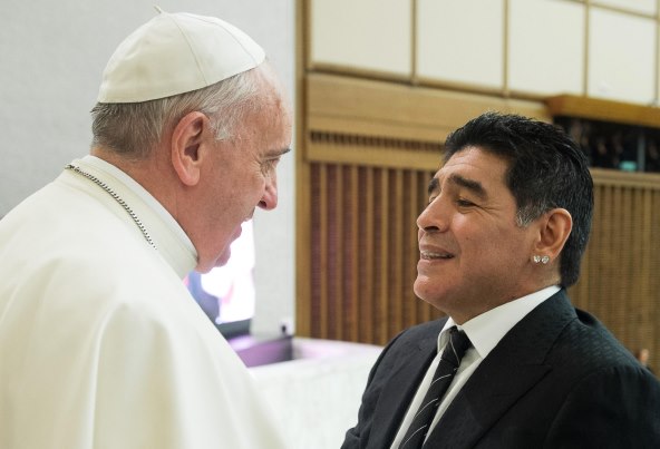 Papa Franjo i Diego Maradona